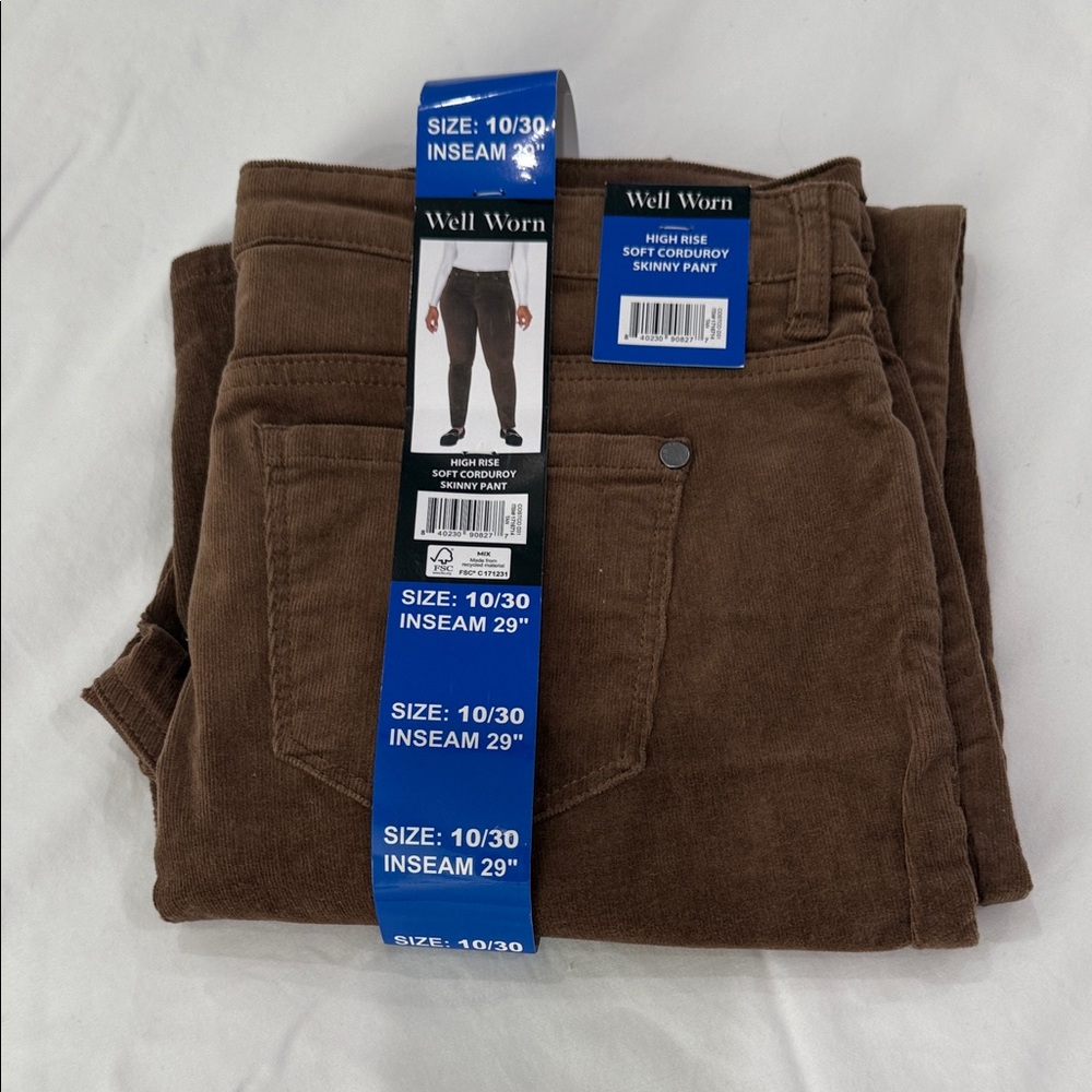 Well Worn women’s Brown corduroy Skinny Pants.